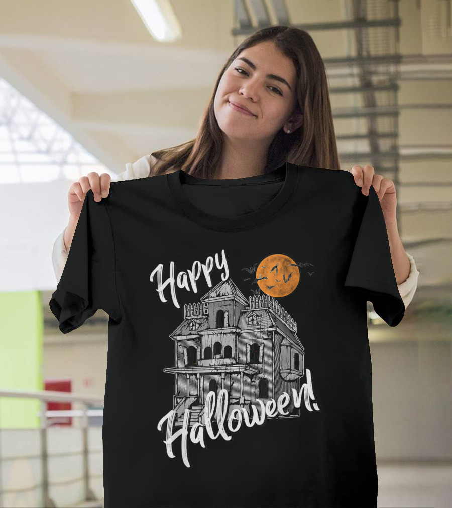 Happy Halloween Scary Haunted House With Moon and Bats T-Shirt
