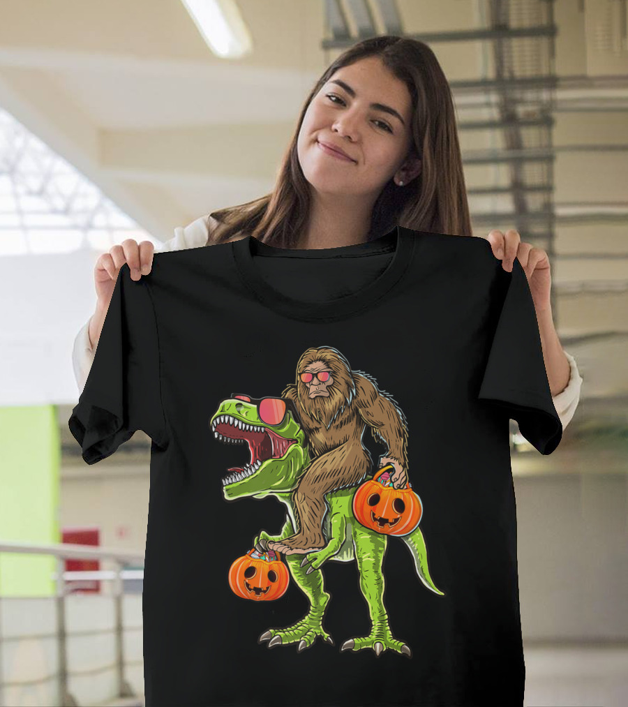 Halloween Bigfoot Riding T-Rex with Pumpkin Trick Or Treat T-Shirt