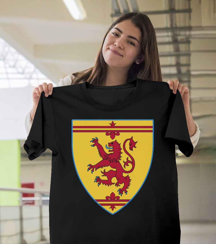 Knight Shield Halloween Costume Heraldic English Lion Crest T-Shirt