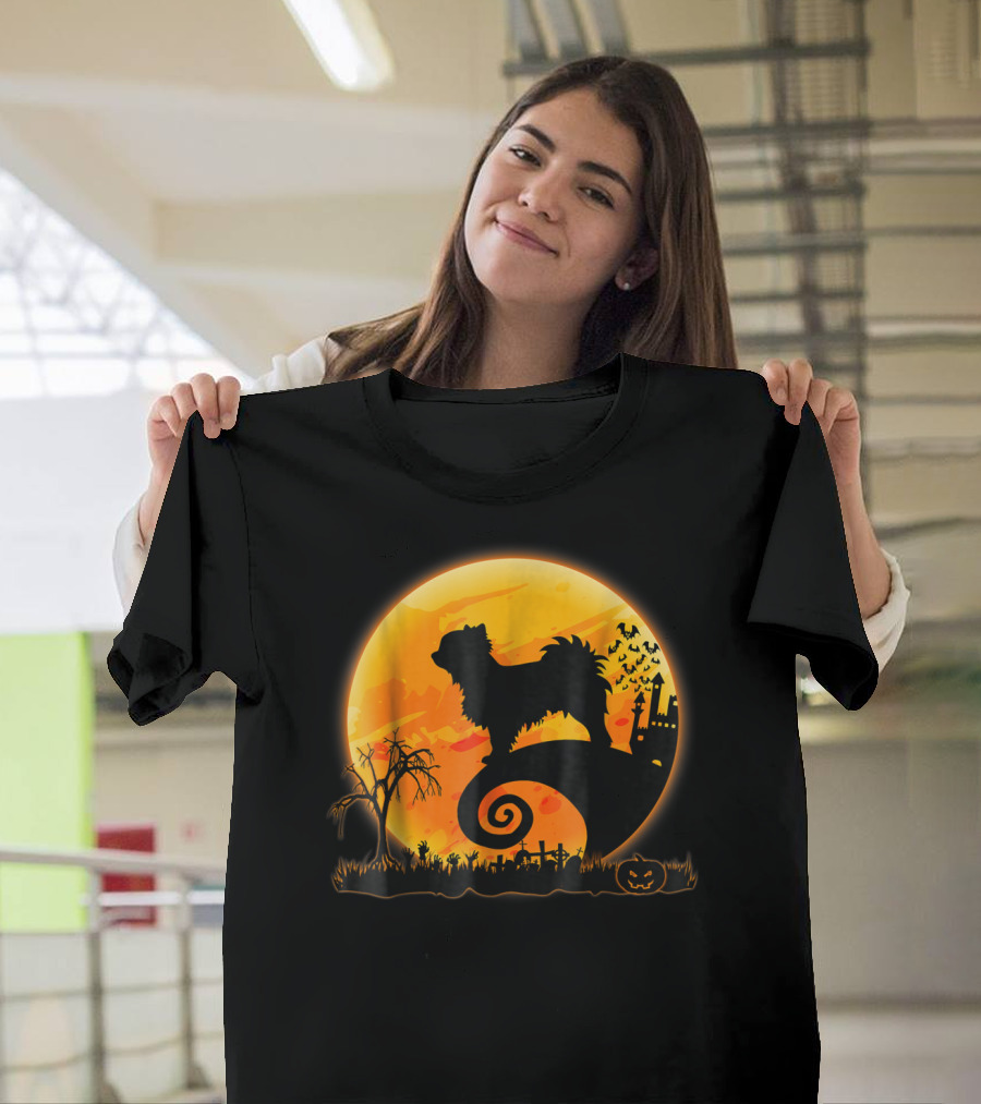 Long Coat Chihuahua Dog Silhouette Halloween Moon Scene T-Shirt