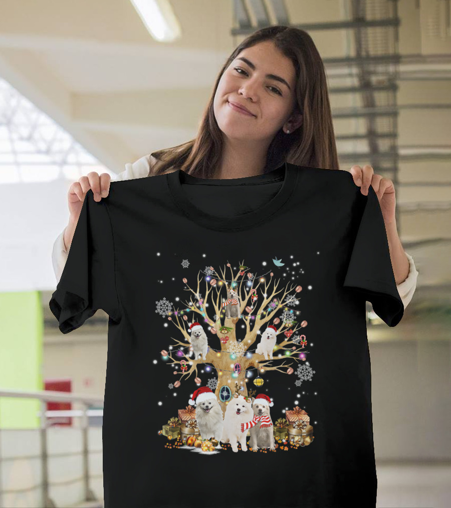 American Eskimo Dog Holiday Tree with Festive Ornaments and Gifts T-Shirt