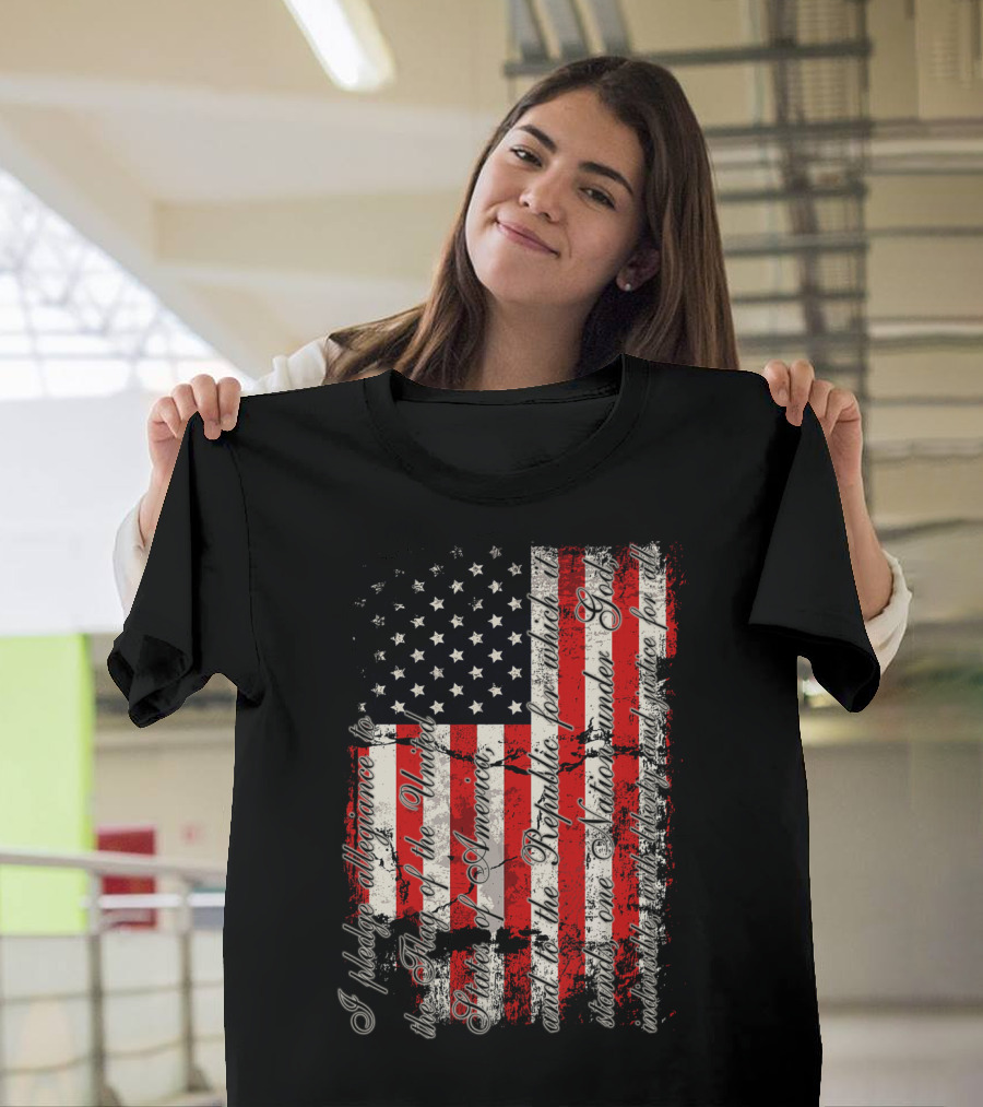 Vintage Distressed American Flag with Pledge of Allegiance Text T-Shirt