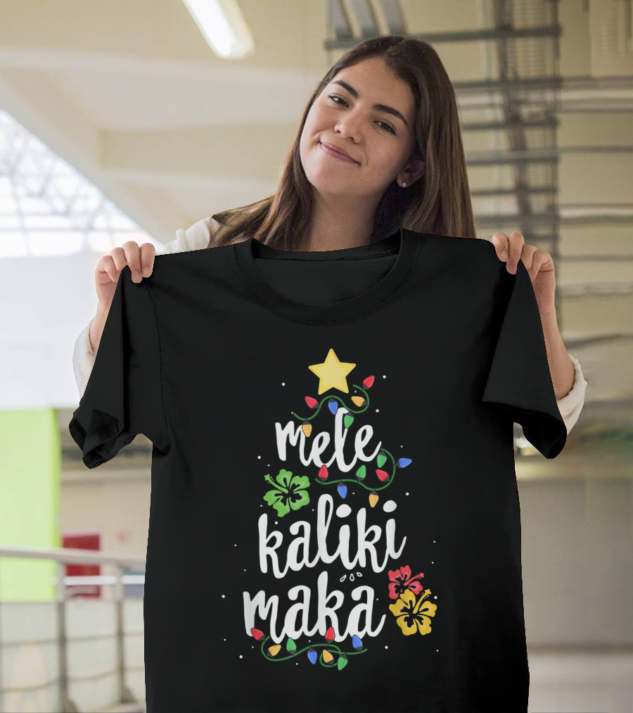 Mele Kalikimaka Hawaiian Christmas Tree Lights and Hibiscus Flowers T-Shirt