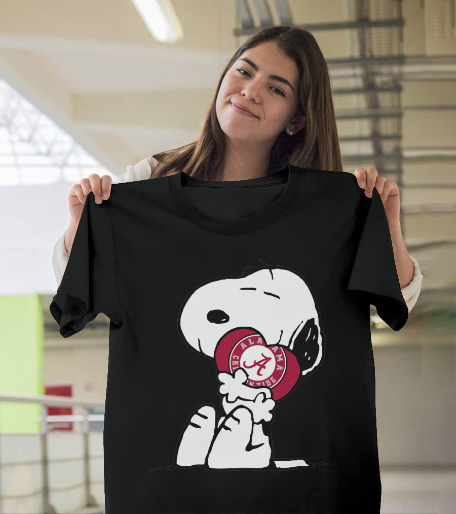 Alabama Crimson Tide Snoopy Hugging Heart T-Shirt