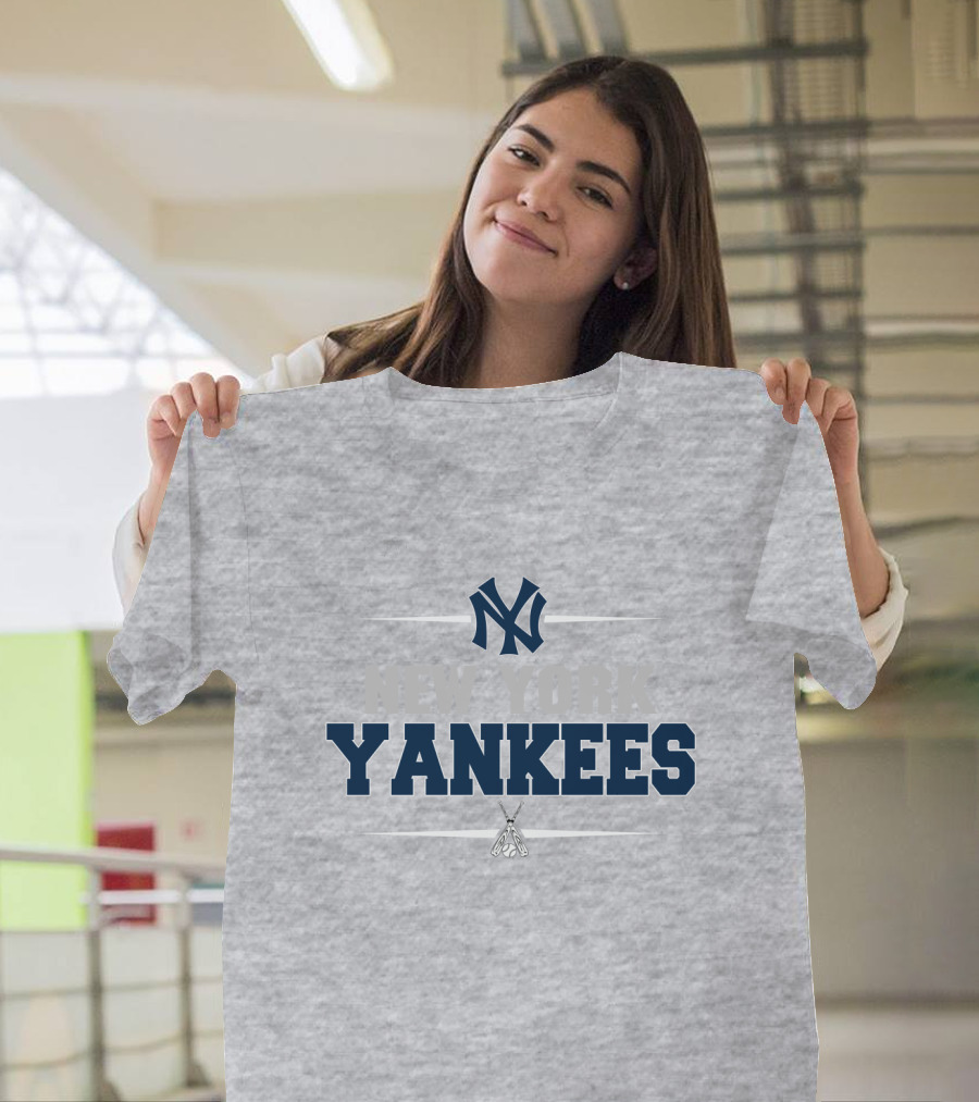 New York Yankees Ny Logo With Baseball Bats T-Shirt