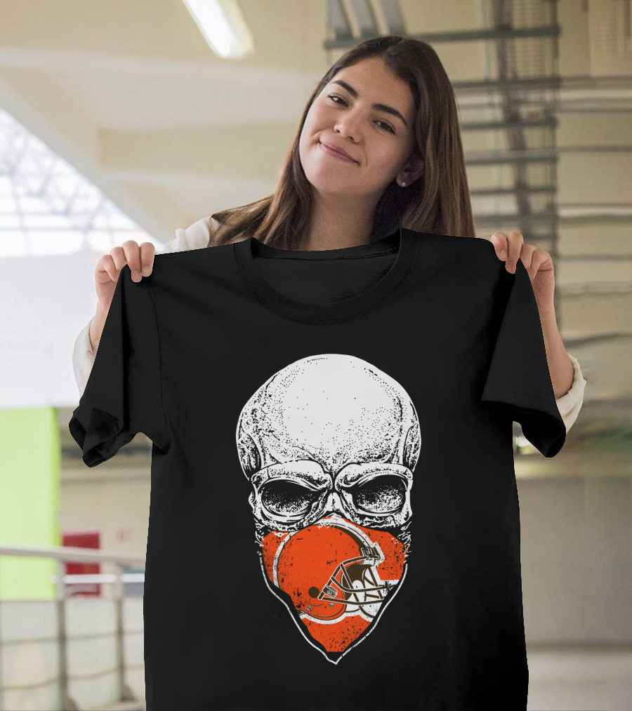 Cleveland Browns Skull Helmet Fan Gear T-Shirt