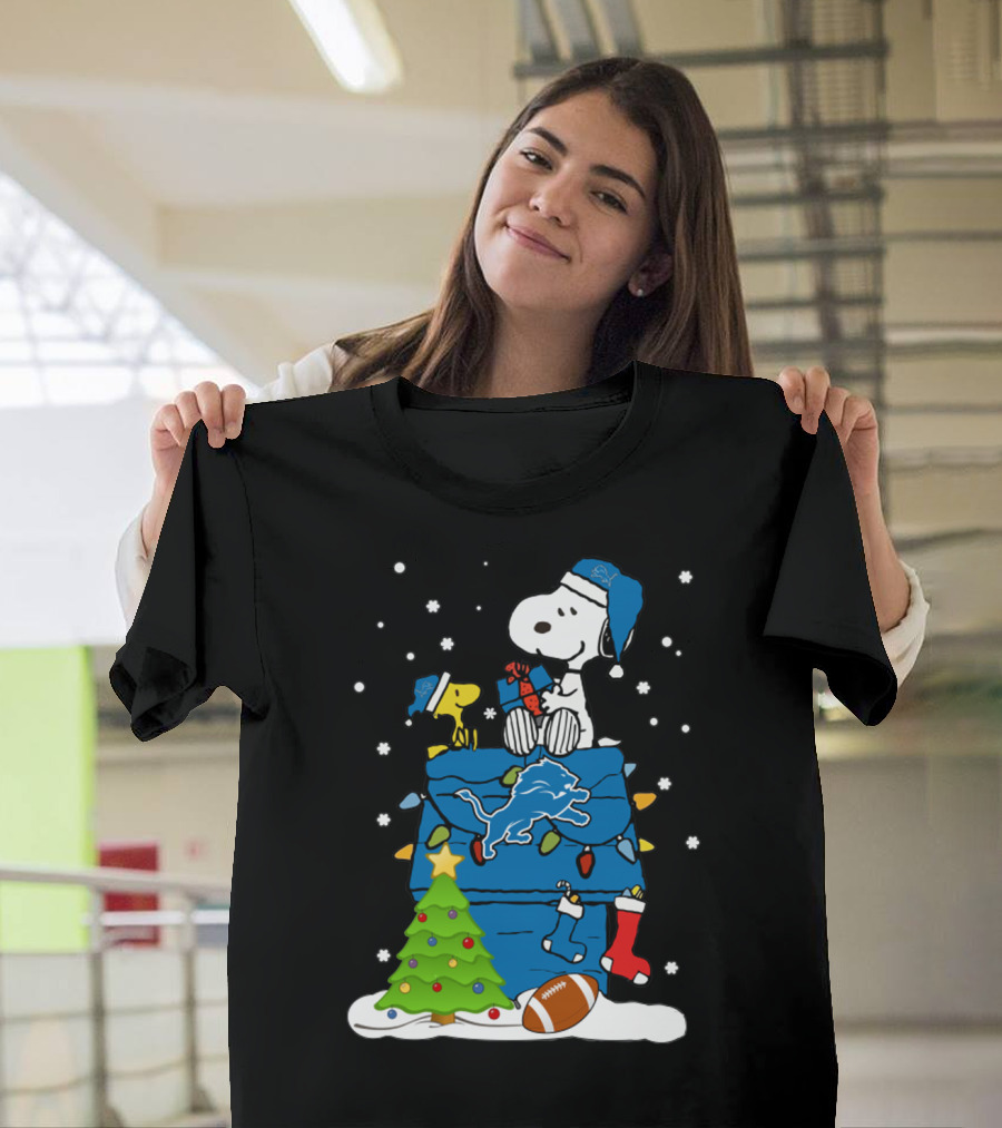 Detroit Lions Snoopy Christmas Football House With Tree And Stockings T-Shirt