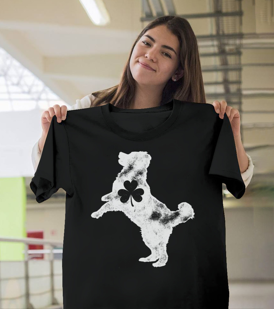 Bernese Mountain Dog with Shamrock for St Patricks Day Men T-Shirt