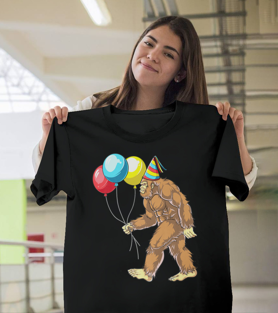 Bigfoot It's My Birthday Kids Boys Sasquatch Party With Balloons And Party Hat T-Shirt
