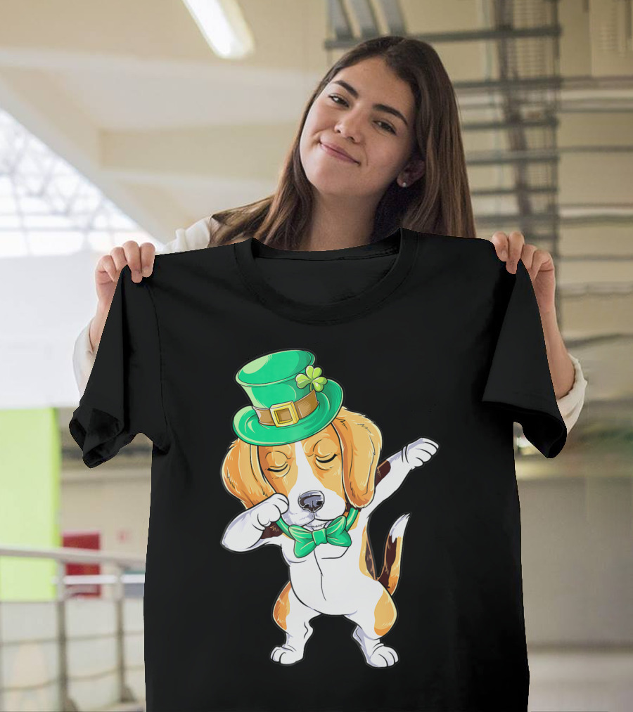 Dabbing Beagle In St Patricks Day Leprechaun Hat And Bowtie T-Shirt