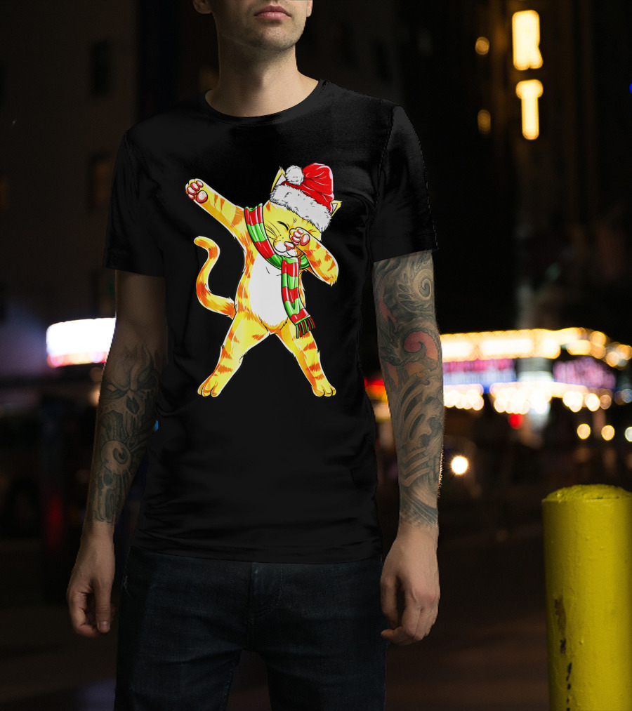 Dabbing Cat Santa With Festive Hat And Scarf T-Shirt
