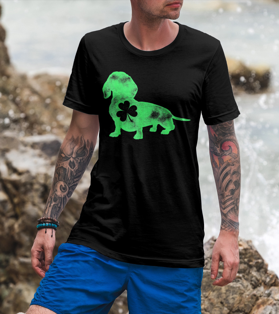 Dachshund Shamrock St Patricks Day Dog Lover Men T-Shirt