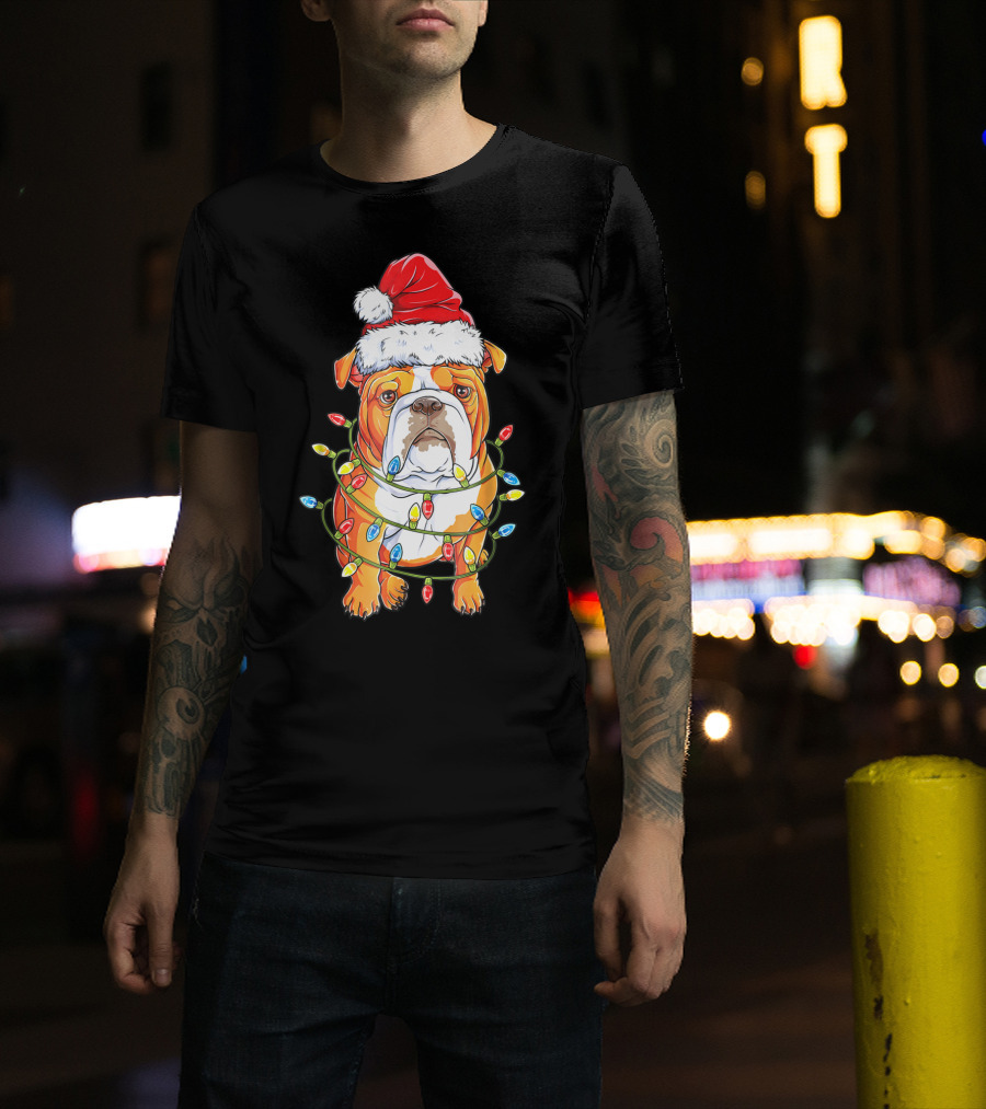 English Bulldog Santa Hat Wrapped In Christmas Lights Holiday Festive Fun T-Shirt