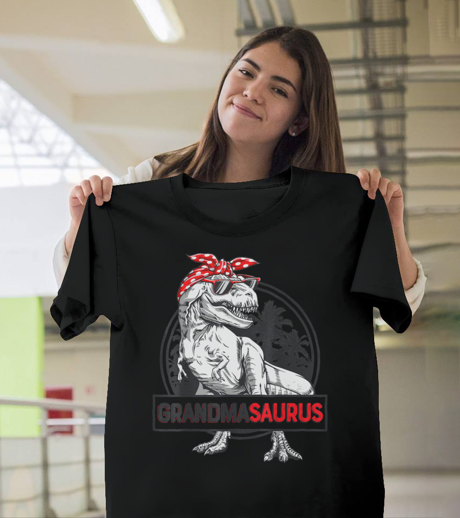 Grandmasaurus rex Dinosaur Grandma Saurus with Bandana and Sunglasses T-Shirt
