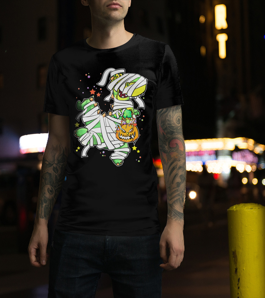 Halloween Mummy Dinosaur With Pumpkin Candy Basket T-Shirt