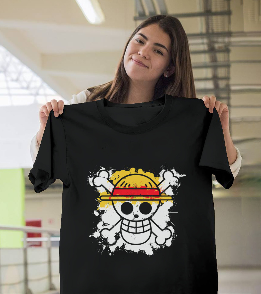 Straw Hat Pirates Jolly Roger Skull Emblem One Piece Anime T-Shirt
