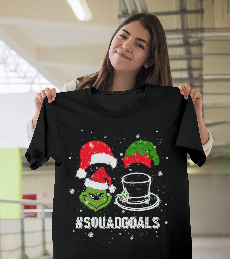 Christmas #SquadGoals Grinch Santa Elf Top Hat Snowflakes T-Shirt