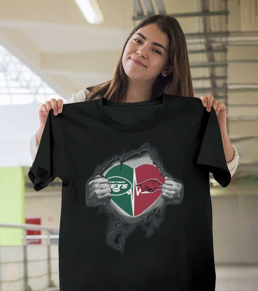 New York Jets Arkansas Razorbacks Heart Torn T-Shirt