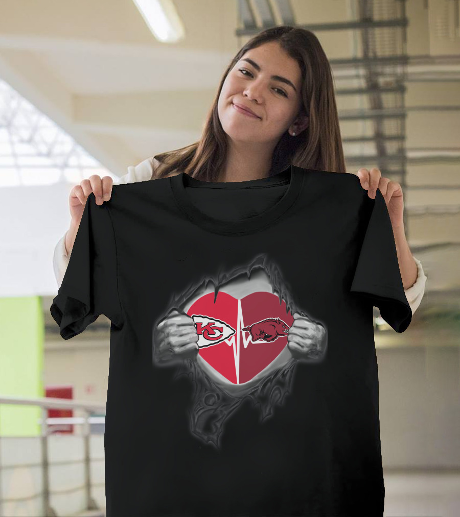 Kansas City Chiefs Arkansas Razorbacks Heart Hands Logo Blend T-Shirt
