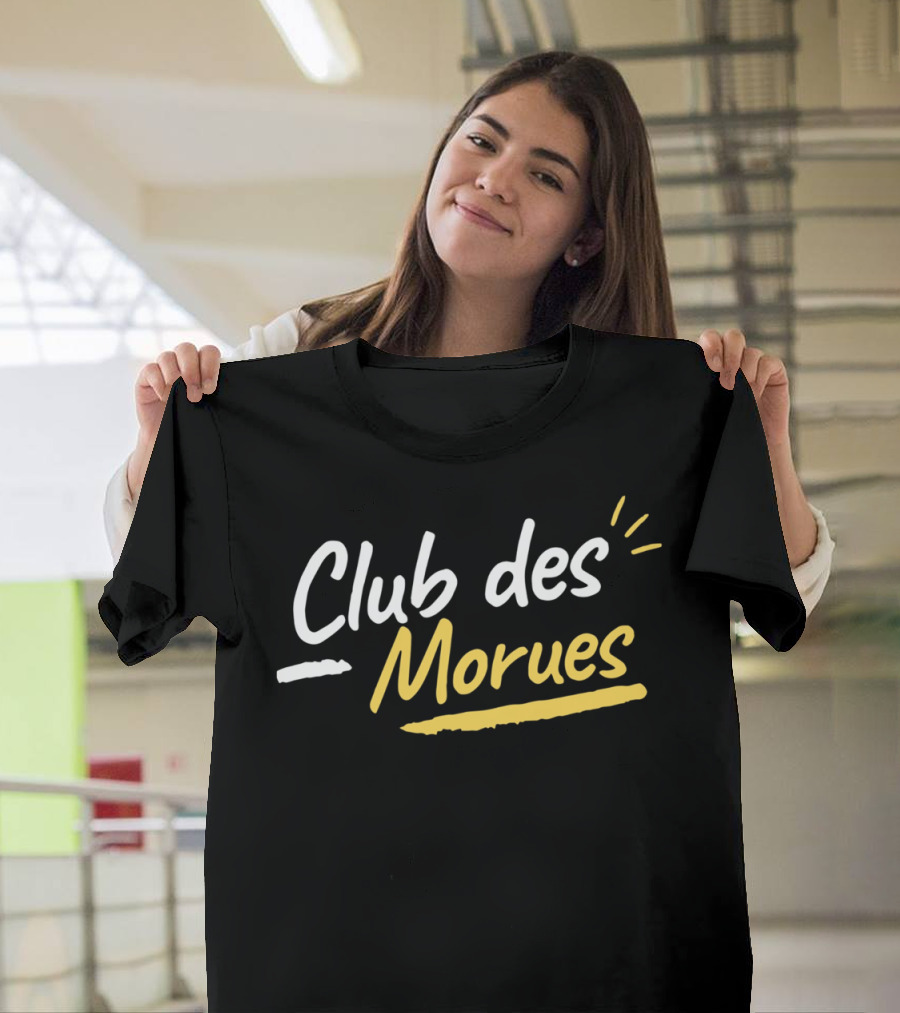 Club Des Morues Bold Yellow Brushstroke Text T-Shirt