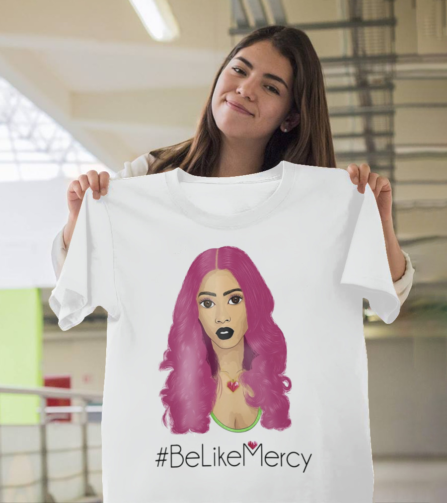 BeLikeMercy Pink Hair Black Lips Heart Necklace T-Shirt