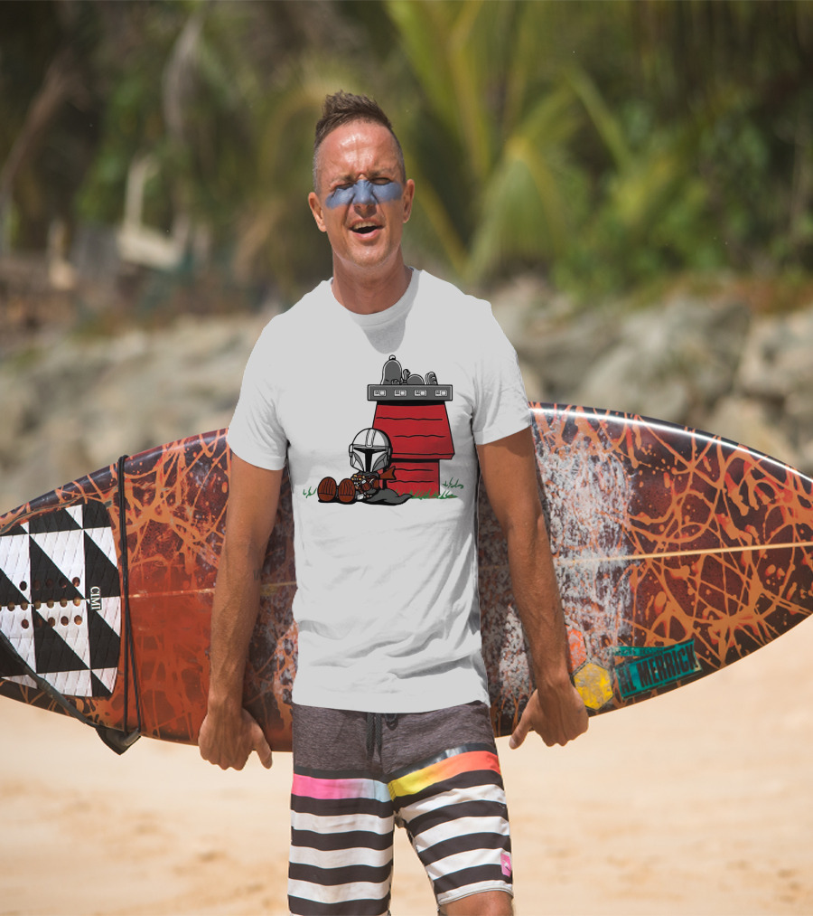 The Mandalorian And Snoopy House Crossover T-Shirt