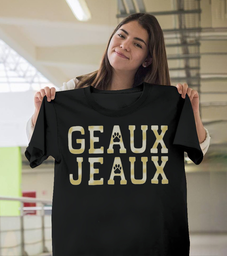 Geaux Jeaux Joe Burrow LSU Football Paw Prints T-Shirt