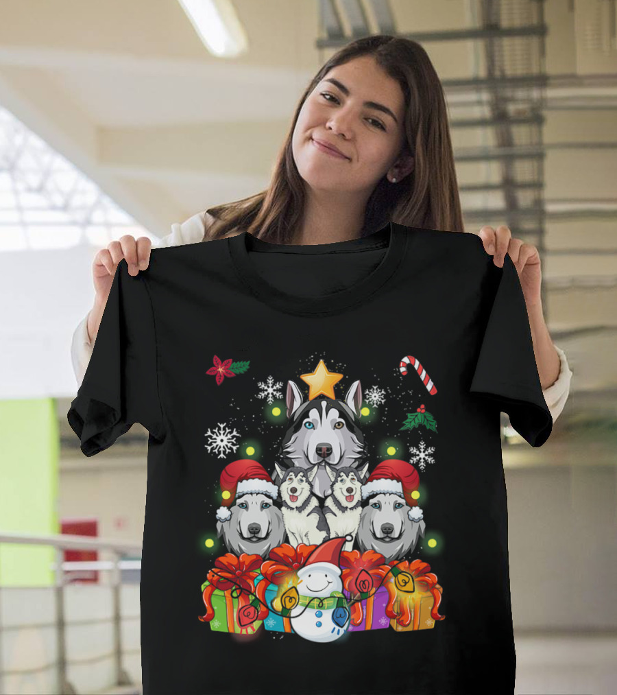 Siberian Husky Christmas Tree Decor With Snowflakes, Candy Cane, Snowman, And Presents T-Shirt