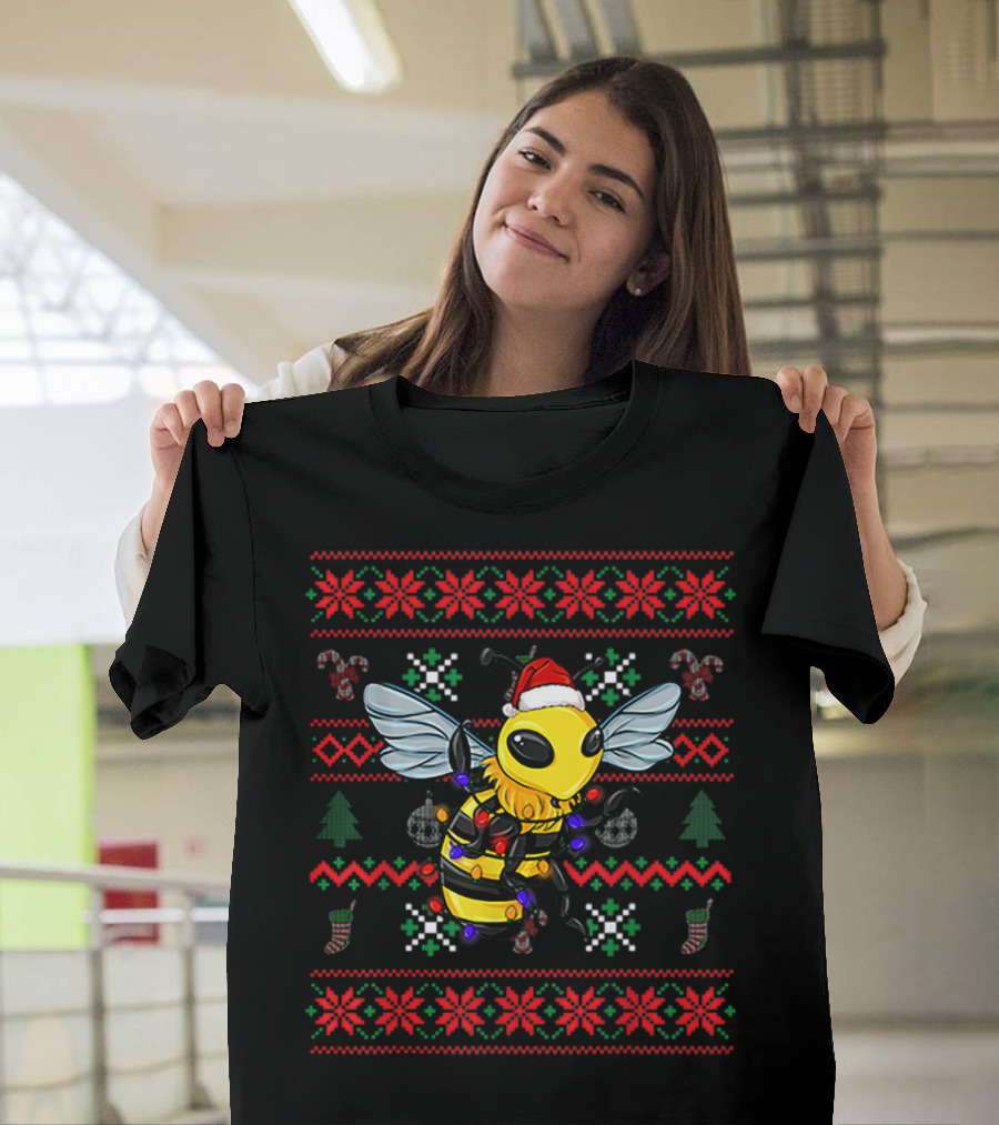 Bee Wearing Santa Hat with Christmas T-Shirt