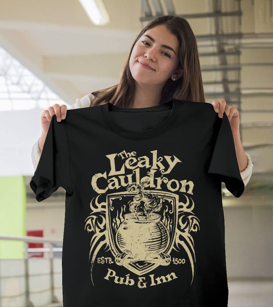 The Leaky Cauldron Pub And Inn Est. 1500 T-Shirt