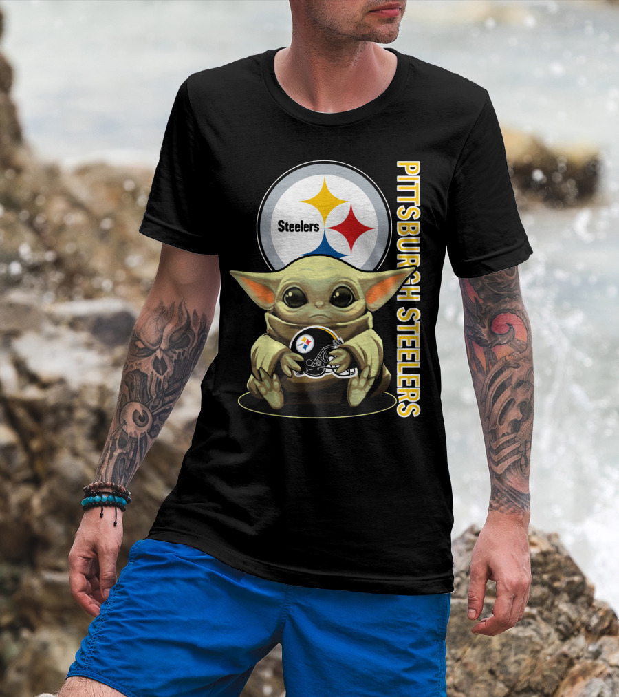 Pittsburgh Steelers Baby Yoda With Helmet T-Shirt