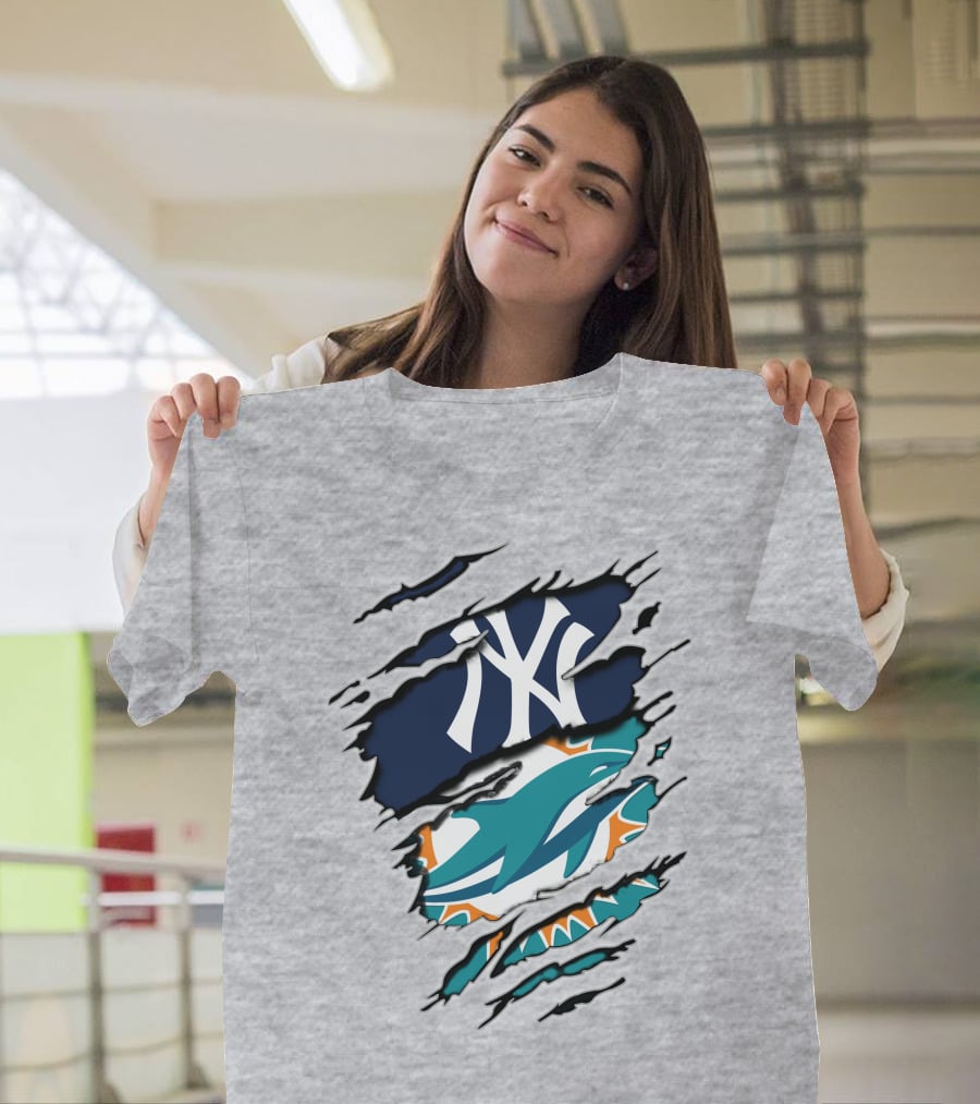 Yankees Dolphins Logo Fusion Sports Fans T-Shirt