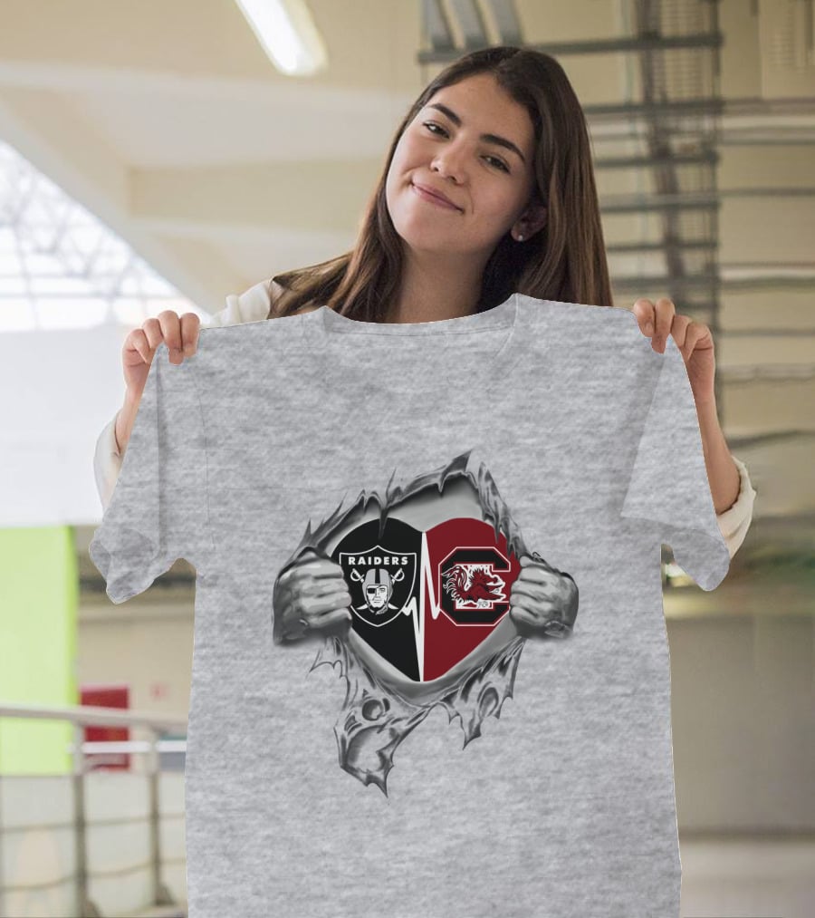 Raiders Gamecocks Heartbeat Loyalty Symbol With Torn Silver Hands T-Shirt