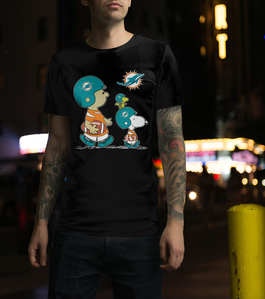 Miami Dolphins Snoopy And Woodstock Football Adventure T-Shirt