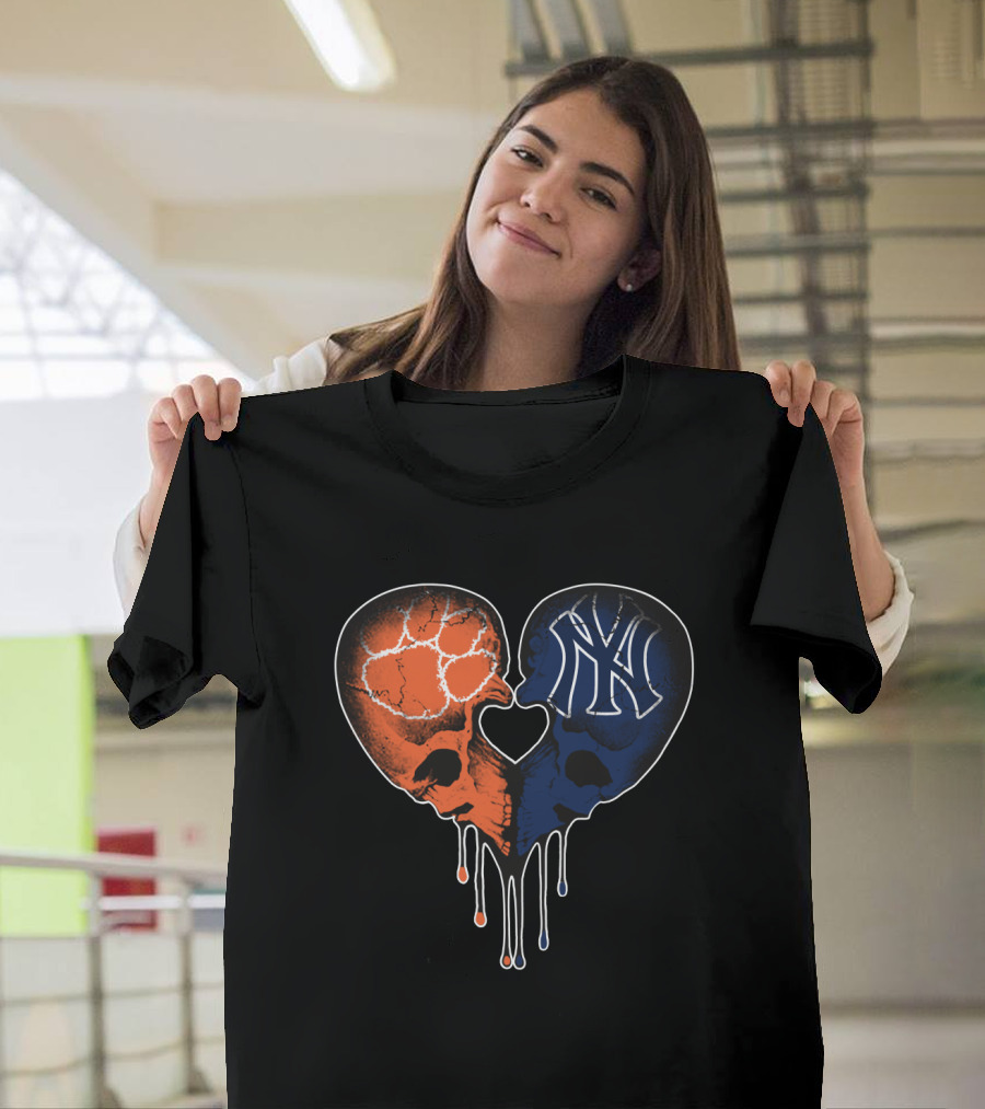 Clemson Tigers Skull and Yankees Skull Heart Love T-Shirt