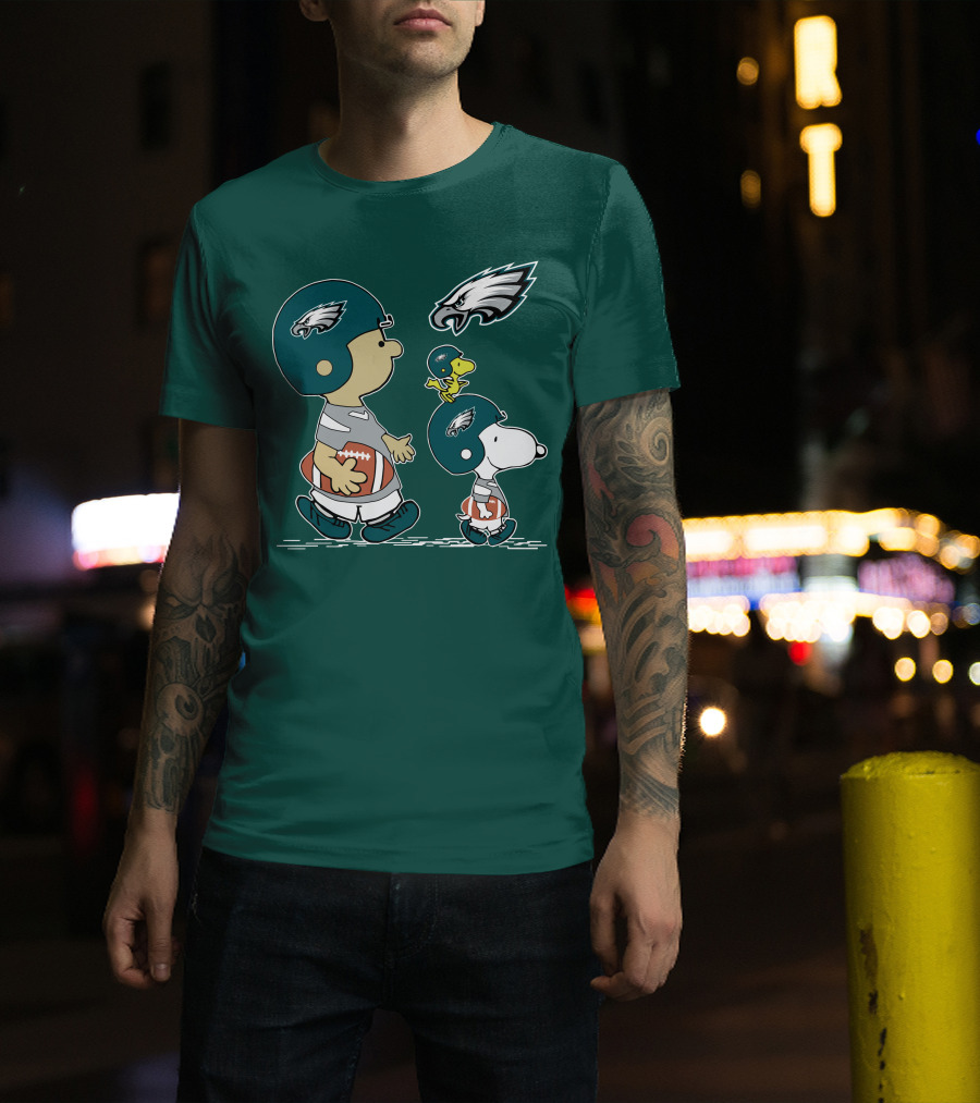 Philadelphia Eagles Snoopy And Woodstock Football Helmets T-Shirt