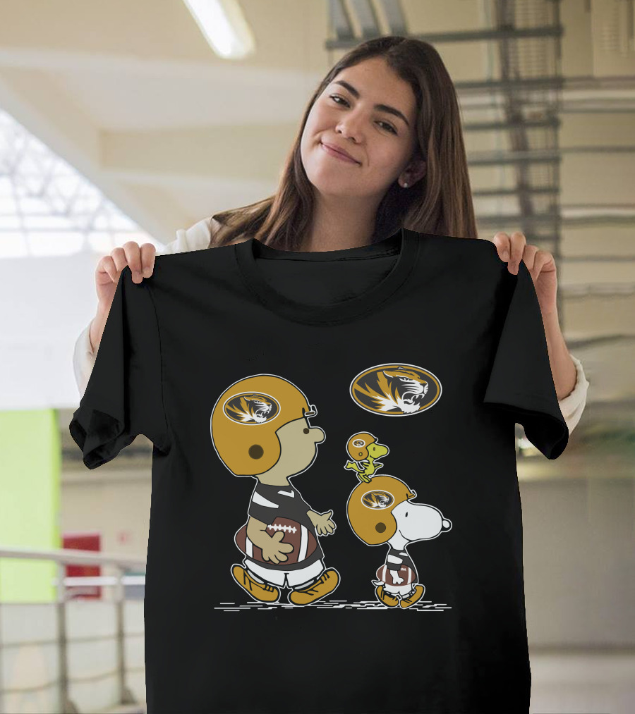 Missouri Tigers Football Snoopy And Woodstock Charlie Brown Helmets T-Shirt