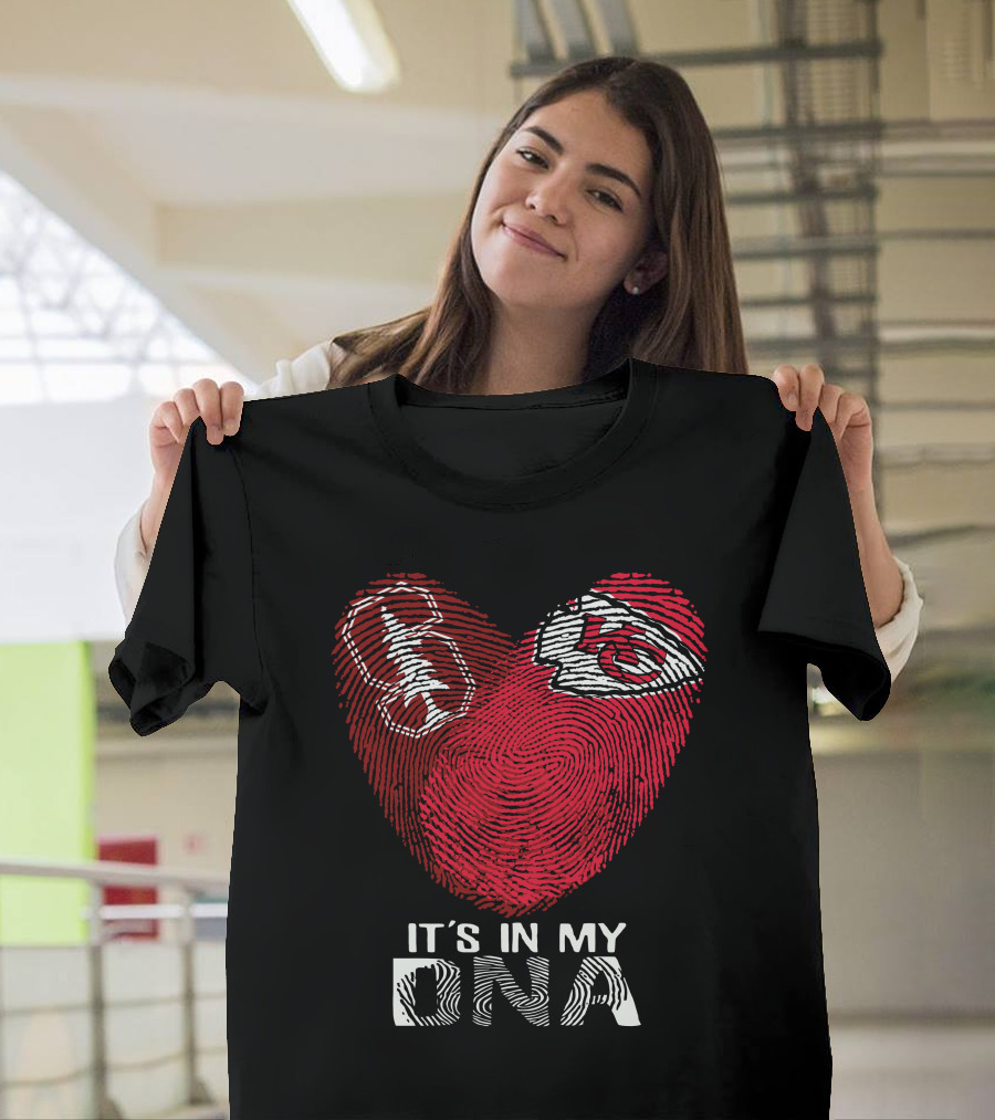 It's In My DNA Cardinals Chiefs Heart Fingerprint T-Shirt