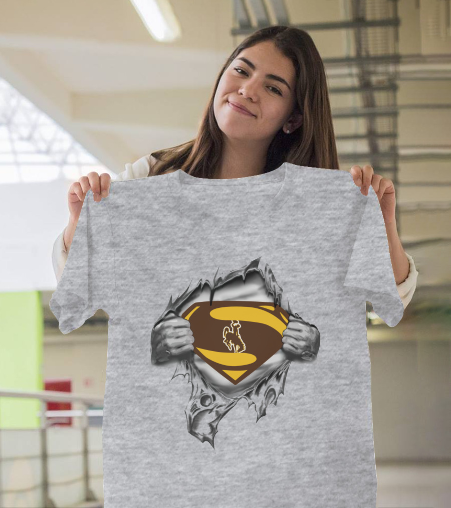 Wyoming Cowboys Superman Logo Pullover T-Shirt
