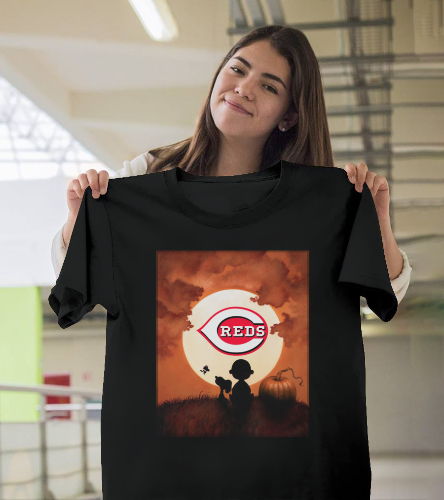 Cincinnati Reds Full Moon Silhouette With Pumpkin T-Shirt