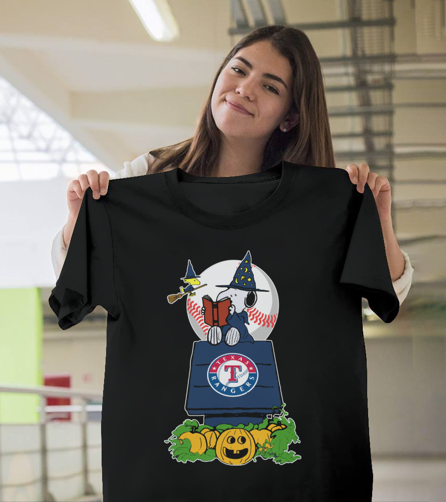 Texas Rangers Snoopy Halloween Pumpkins Magic Scene T-Shirt