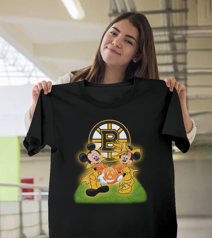 Boston Bruins Halloween Mickey And Minnie With Pumpkin T-Shirt