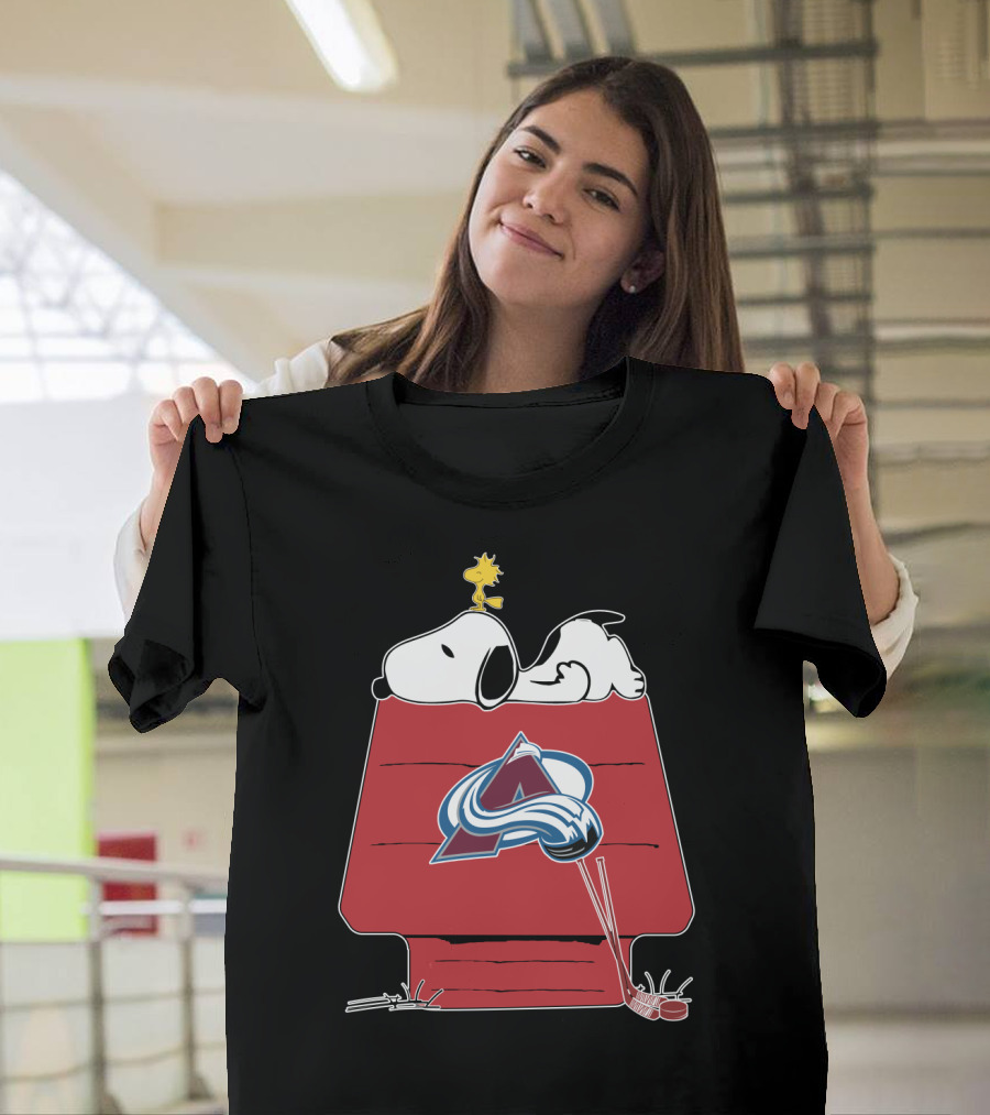 Snoopy And Woodstock Colorado Avalanche Doghouse T-Shirt