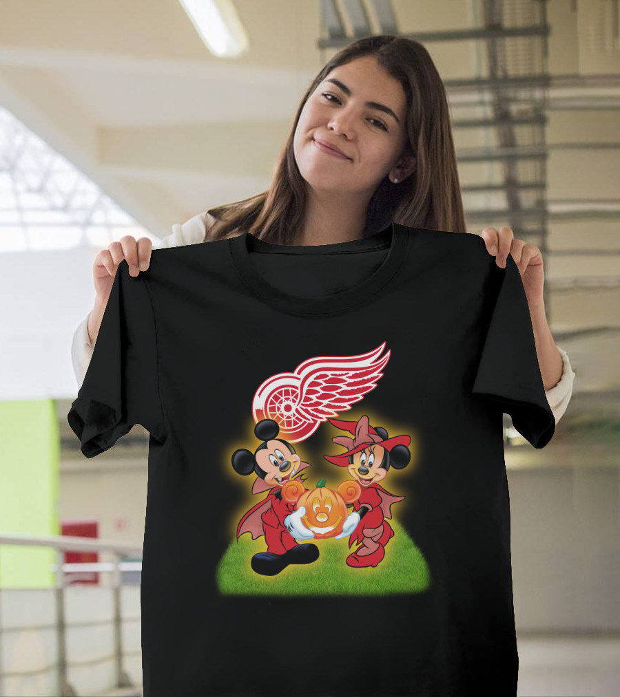 Detroit Red Wings Mickey And Minnie Halloween Pumpkin T-Shirt