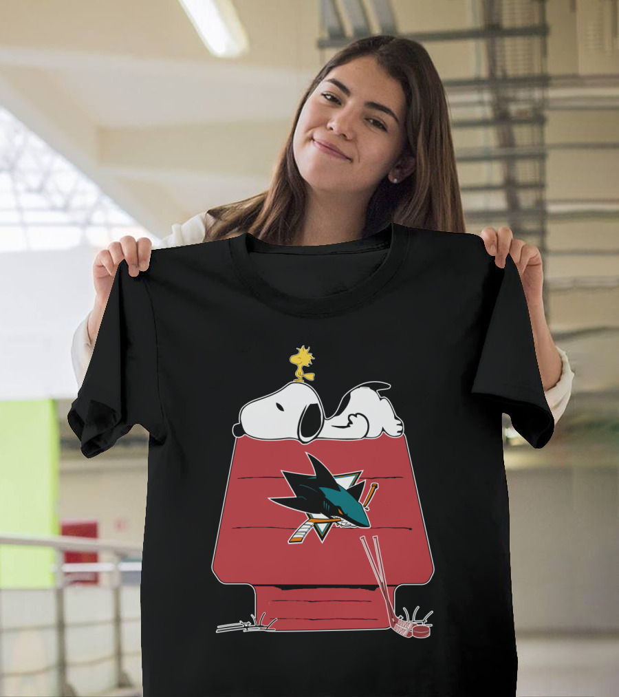 Snoopy And Woodstock On Doghouse With San Jose Sharks Logo And Hockey Sticks T-Shirt