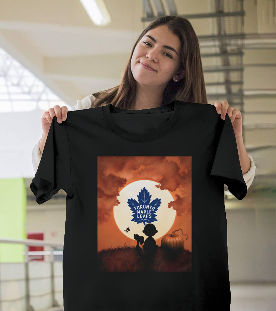 Toronto Maple Leafs Halloween Moon Silhouette With Pumpkin T-Shirt