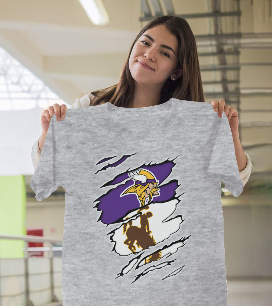 Vikings Wyoming Cowboy Ripped T-Shirt