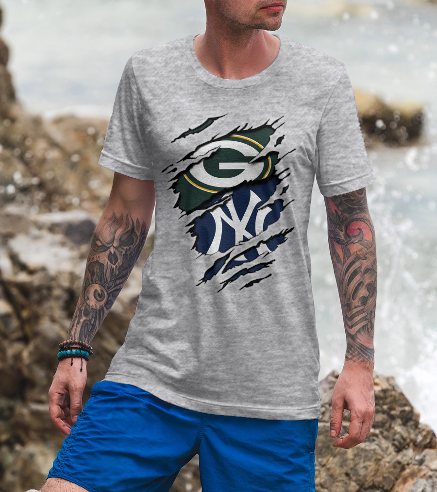 Green Bay Packers New York Yankees Torn Logo Fusion T-Shirt