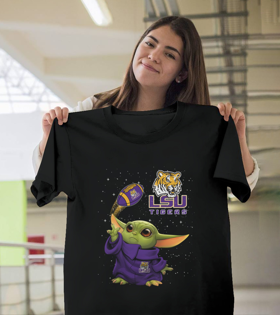LSU Tigers Baby Yoda Football Tiger T-Shirt