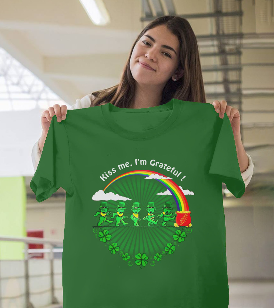 Kiss Me I'm Grateful Rainbow Leprechauns And Shamrock Parade T-Shirt